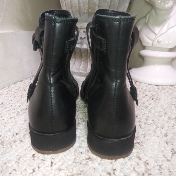 Ecco Women's Black Equestrian Style Harness Trimmed Black Leather Ankle Boots - Picture 4 of 8